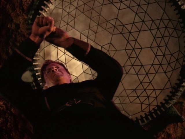 Babylon 5 - S03E22 - Z'ha'dum.mkv