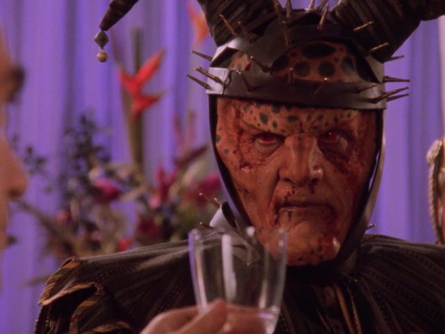 Babylon 5 - S04E03 - The Summoning.mkv