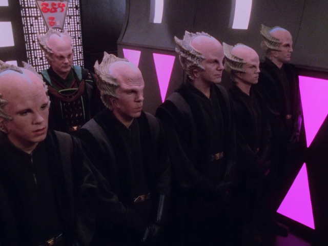 Babylon 5 - S04E13 - Rumors, Bargains and Lies.mkv