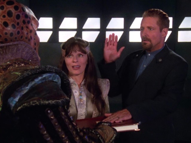 Babylon 5 - S05E01 - No Compromises.mkv