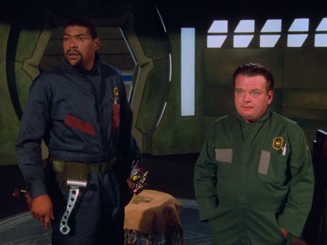 Babylon 5 - S05E04 - A View from the Gallery.mkv