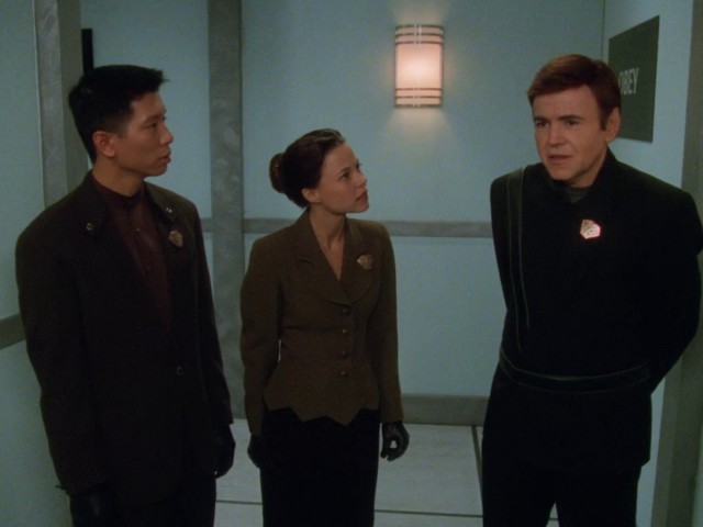 Babylon 5 - S05E13 - The Corps is Mother, the Corps is Father.mkv