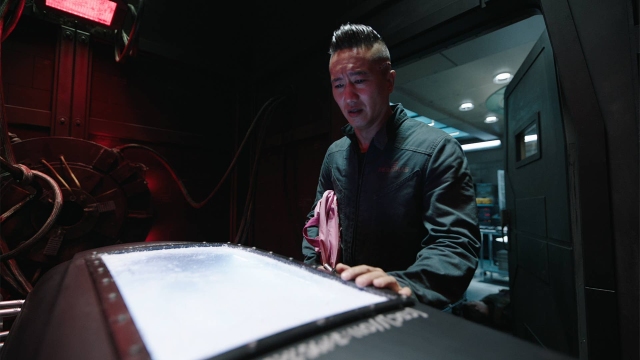 The Expanse - S02E11 - Here There Be Dragons.mp4